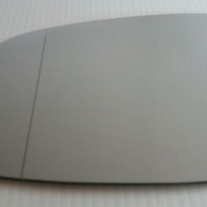 volvo v,c,s class door mirror glass
